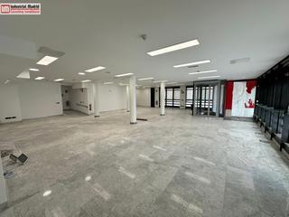 Lloguer Local Comercial a Valleaguado-La Cañada. Magnífico local en alquiler en la mejor zona de coslada