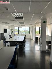Alquiler Nave industrial en Ensanche de Vallecas-La Gavia. Excelente nave industrial con oficinas y amplias prestaciones  e