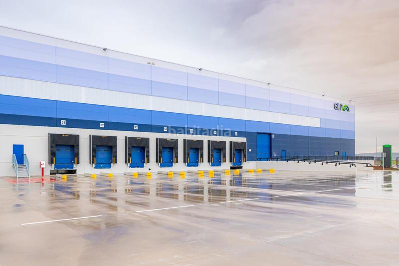 Foto 20a85445-0325-490c-9e43-62a569fe48f2. Rent industrial building in La Dehesa de Moratalaz Illescas
