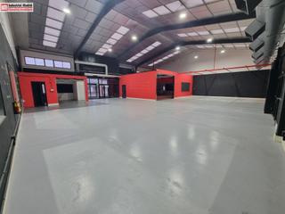 Fabrikhalle in Zona Industrial. Nave industrialcomercial en arganda del rey