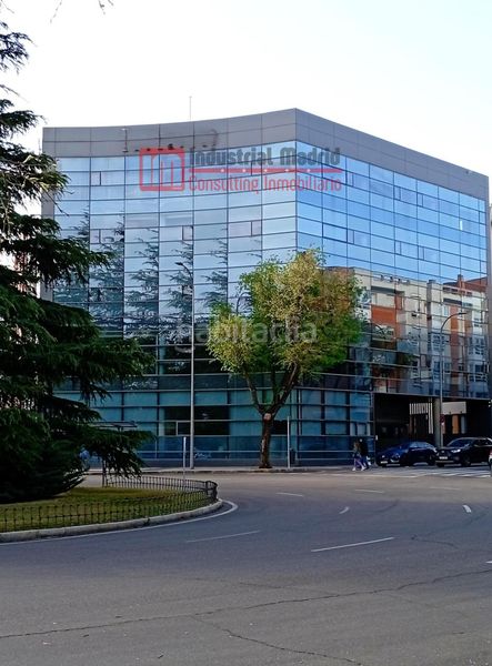 Foto b47868e6-22ec-4357-a2a1-4af8bfcd0125. Alquiler edificio  exclusivo en alquiler en excelente zona en Madrid