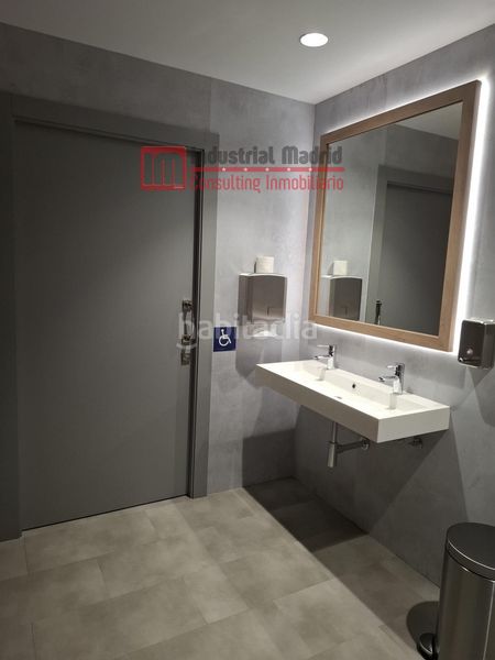 Foto 8fe8fa6a-96be-414e-a154-614fee85f0eb. Lloguer edifici a Simancas Madrid