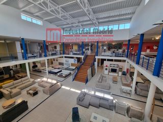 Nau industrial a Cabanillas del Campo. Nave comercial en venta con gran visibilidad desde la a2