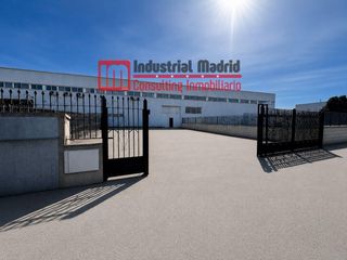 Nau industrial a Loeches
