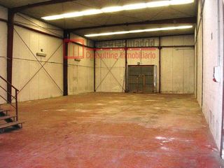 Alquiler Nave industrial  Calle calle joaquín sorolla. Nave industrial en alquiler con amplia parcela y excelente visib