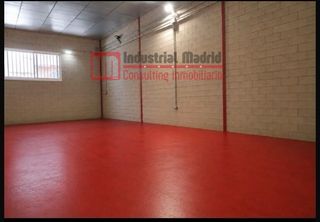 Fabrikhalle in Estación. Nave industrial en venta en coslada