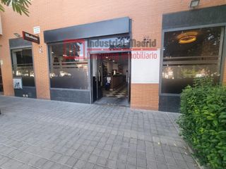 Lloguer Local Comercial a Centro. Traspaso de negocio de hostelería en pleno funcionamiento  local