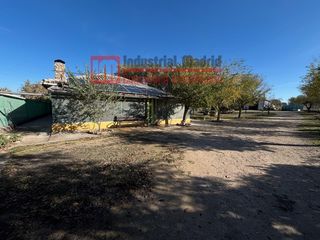 Mas�a en El Mirador-El Grillero. Finca r�stica de 2.155 m2 con vivienda, piscina y nave.