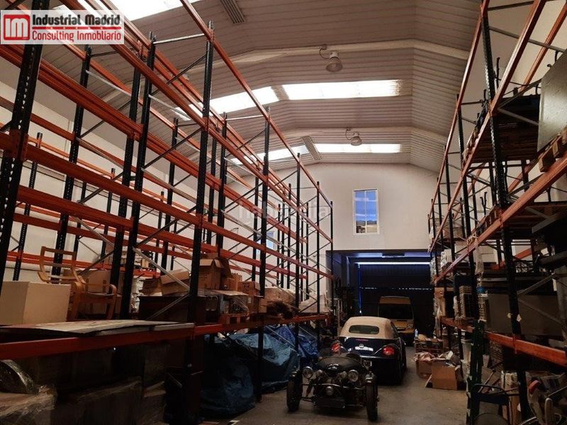 Foto 4c0e8956-6bb7-45b3-be0d-7e5305aa8655. Nau industrial a Loeches