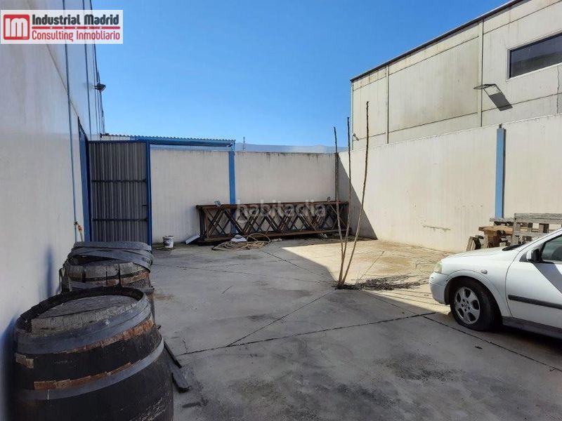 Foto 741bc6c9-0a98-4c3b-aed2-7b54d12dab1b. Nau industrial a Loeches