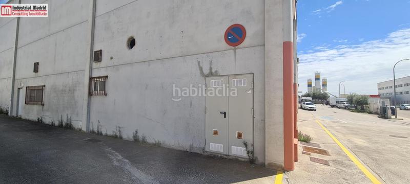Foto 23f39029-72d1-4576-978d-010d63495180. Bâtiment à usage industriel dans Casarrubuelos