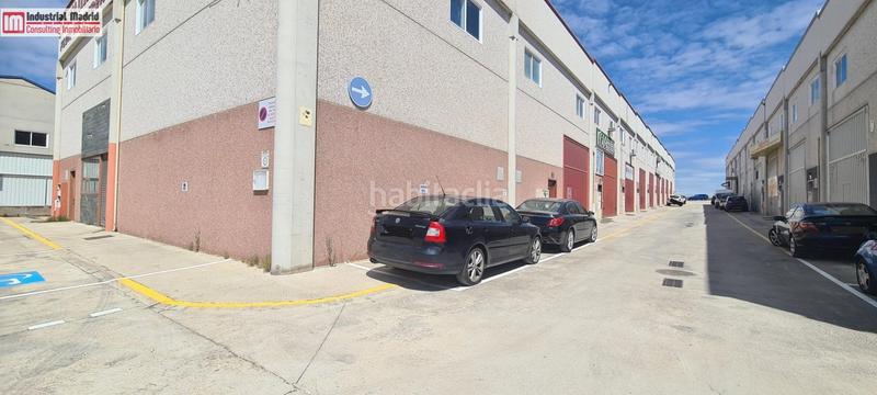 Foto c932fca5-e574-4536-ba12-dd120a7a4cf2. Bâtiment à usage industriel dans Casarrubuelos