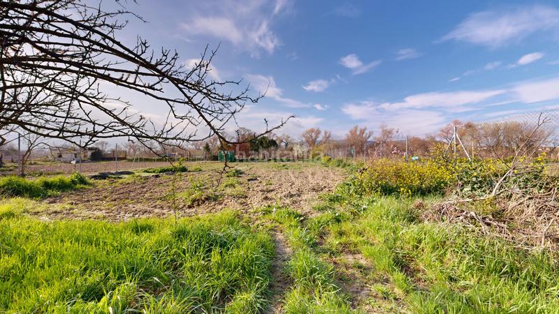 Foto bfba6725-0751-44e3-8053-f9a0aeb66ca6. Terreno residencial finca rústica con edificación en Carcastillo