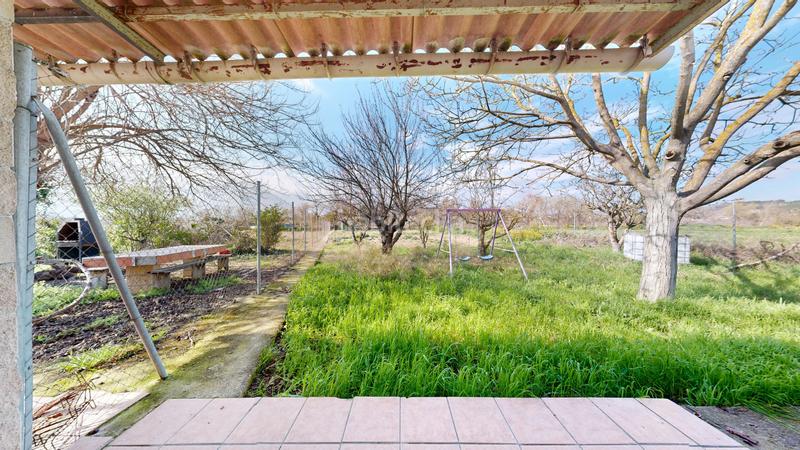 Foto d6895744-ac4f-4e46-8d4c-76a512d2c557. Terreno residencial finca rústica con edificación en Carcastillo