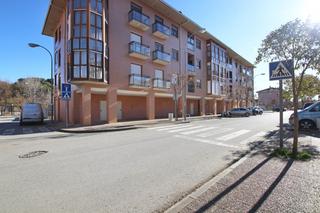 Local Comercial  Tafalla - calle olleta. Se vende local en tafalla!!