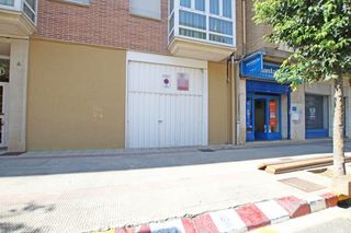 Local commercial à Tafalla - Avenida SANGUESA