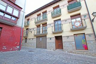 Appartement  Tafalla - calle la higuera. Venta!!! se vende piso con garaje y trastero en calle la higuera