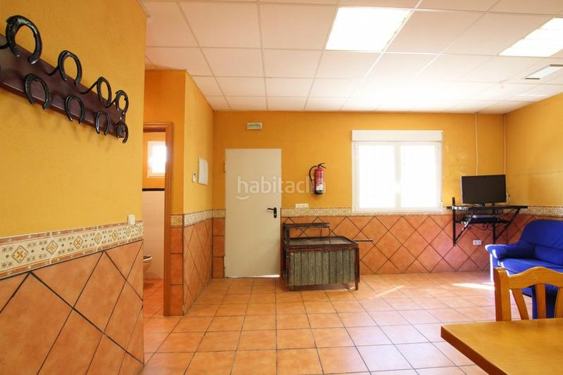 Foto 97693ad6-d919-49e6-ac3a-1ca888e3ad82. Locale commerciale in Caparroso