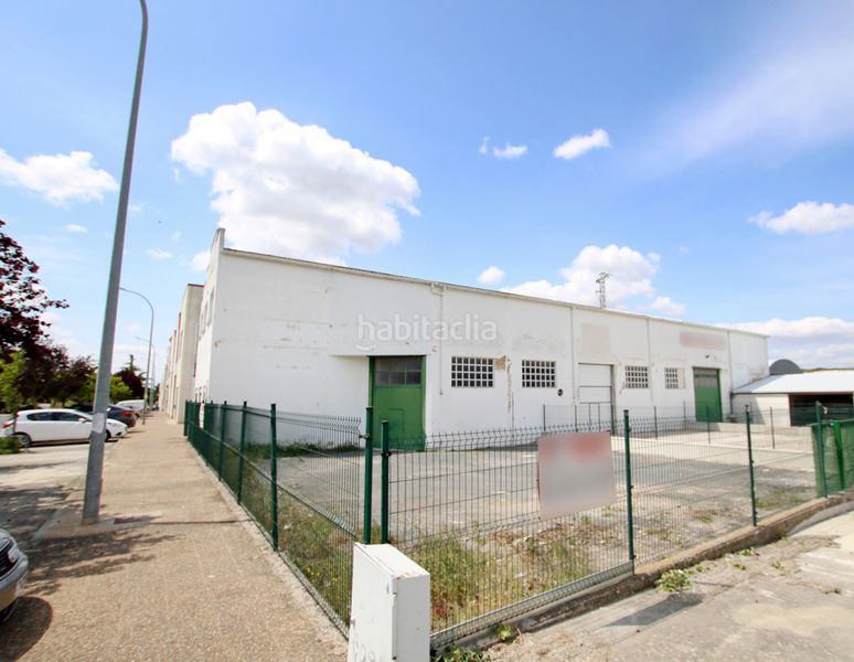 Foto 3a191f39-8d35-449d-8f7c-52c820dd76b1. Nau industrial a Tafalla