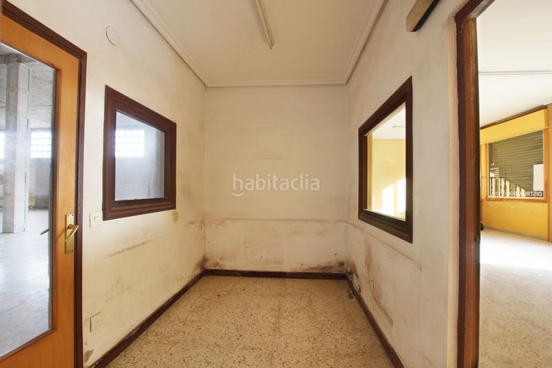 Foto ade630e8-7070-4784-881d-42a3bbf2d96a. Nau industrial a Tafalla