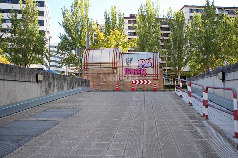 Foto 0947e298-1882-402b-9236-1de8e0a7e674. Aparcament cotxe a pamplona-iruña - avenida sancho el fuerte 61-63 a Pamplona / Iruña