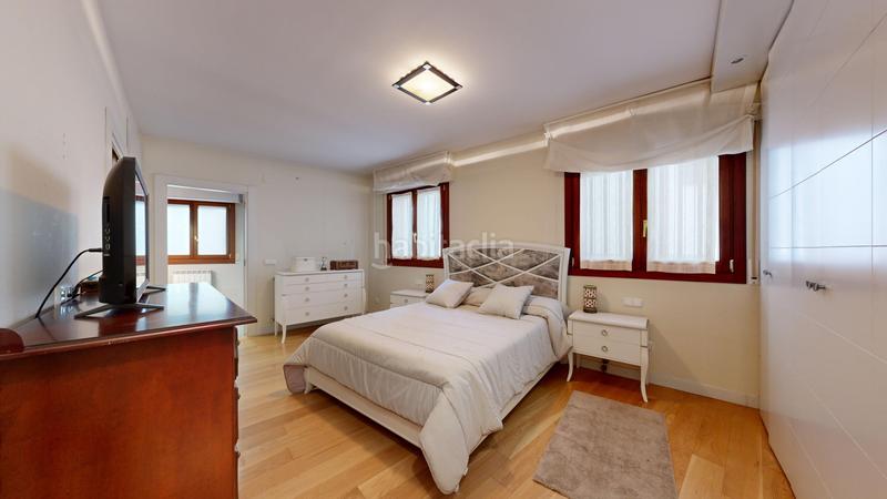 Foto b48aa6e3-c0ae-4a69-9279-f8ca6eae24b7. Piso se vende piso dúplex con dos viviendas en el centro en Tafalla