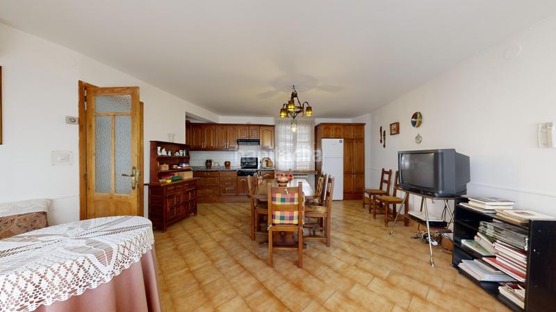 Foto e71febbd-2ca5-4614-8eba-855ad99c68f8. Casa  con patio y terrazas en Carcastillo