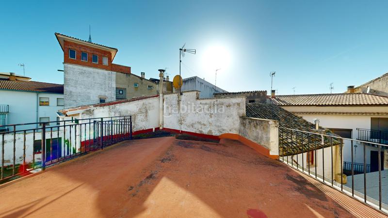 Foto f2389387-24f6-430d-86f6-3b3d4389e477. Casa  con patio y terrazas en Carcastillo