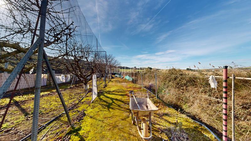 Foto 85d35a48-8f0c-49f4-a22d-e27970868fdb. Terreno residencial finca rústica en Tafalla