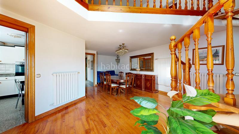 Foto d738d22c-fcba-430f-82c1-b78968f96ec1. Casa adosada casa con terraza en Pueyo