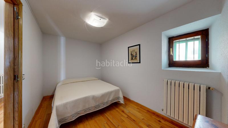 Foto dd8d7391-1096-4a28-8c7e-954037b7f34b. Casa adosada casa con terraza en Pueyo
