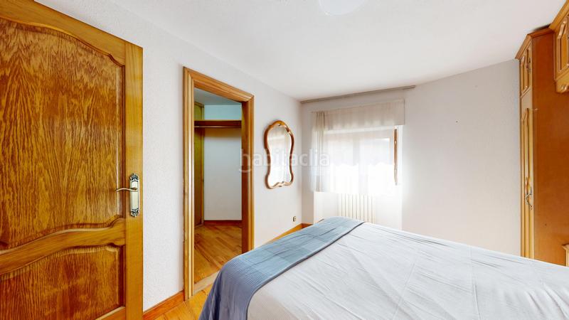 Foto e6948c20-d1d9-48c6-b857-498a637ec0e8. Casa adosada casa con terraza en Pueyo
