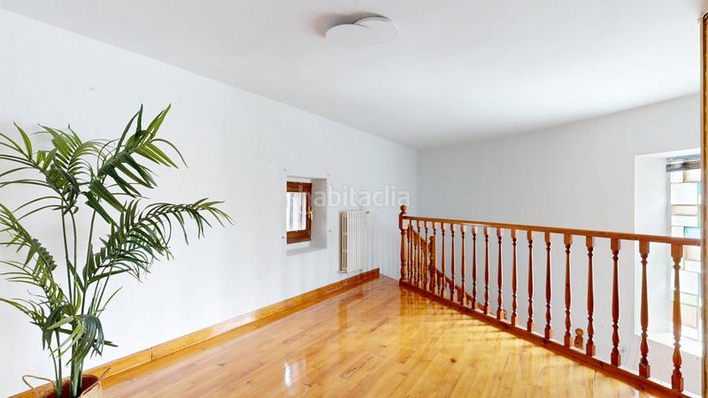 Foto ffc685c2-b897-4281-814c-250415e09345. Casa adosada casa con terraza en Pueyo