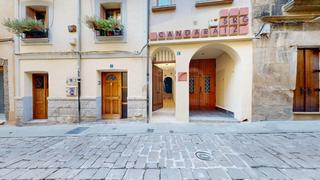 Casa  Tafalla - calle san salvador. Casa con patio en tafalla