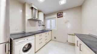 Pis  Pamplona-iruña - travesia ave maria. Se vende piso con ascensor en pamplona, en el barrio de la rocha