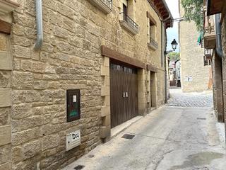 Casa  Tafalla - calle san juan. Casa con cedula de habitabilidad, garaje y patio en tafalla