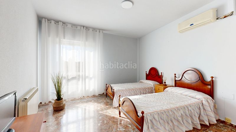Foto e6608be5-57d0-4de0-81b9-9c37e87fedf3. Casa amb calefacció aparcament a Olóriz