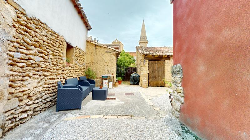 Foto 56d88bb8-6664-4a7e-809c-f5a1f796d661. Pis a Olite