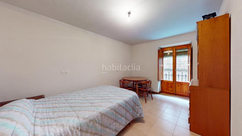 Foto b8a676b3-1e0e-4087-8740-c62ff3b040ae. Pis a Olite