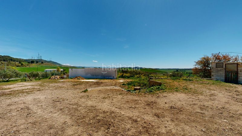 Foto ea23dcac-78fa-429f-ac98-6b3b80ba9321. Nau industrial a Tafalla