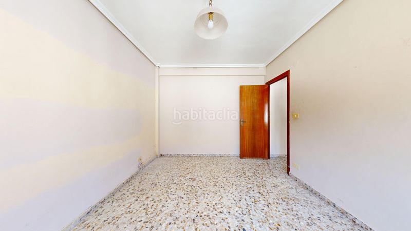 Foto 2a3dbacc-9fcf-4262-bd4a-970cbb8dfea7. Piso  para reformar con ascensor en Tafalla