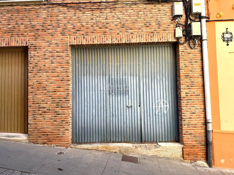Foto 0bea0544-bc49-4690-8663-81a82a721335. Aparcament cotxe a Tafalla