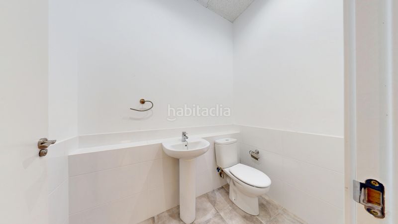 Foto e8f09d17-9d6d-4c62-87a3-f9be28b5568d. Location local commercial dans Tafalla