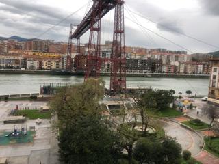 Lloguer Pis a Máximo aguirre kalea 3. Pido de diseño frente al puebte colgante en getxo