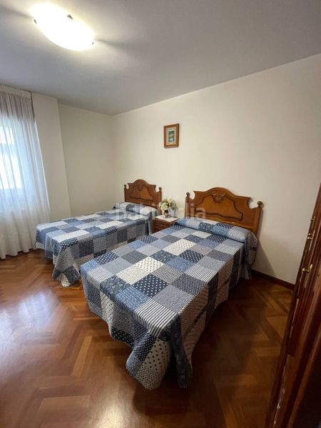 Foto 872ec0c8-648b-4c6d-9da8-8aa6d1eaccb5. Casa adossada amb calefacció aparcament a Vilaboa Sur Culleredo