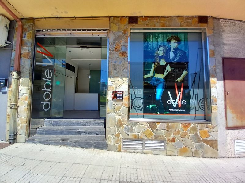 Foto 2f1facf4-d0e6-401b-979d-fa0c84b4dcb7. Locale commerciale in rúa vilar 72 in Palmeira Ribeira