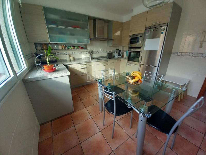 Foto a29e92e5-13e6-45a2-a240-acbc76a12717. Chalet  en venta en pobra do caramiñal en Pobra do Caramiñal (A)