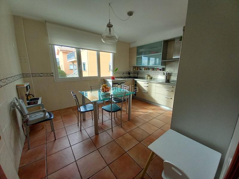 Foto f4051f95-487c-4bc3-92ac-60e56c95e243. Chalet  en venta en pobra do caramiñal en Pobra do Caramiñal (A)