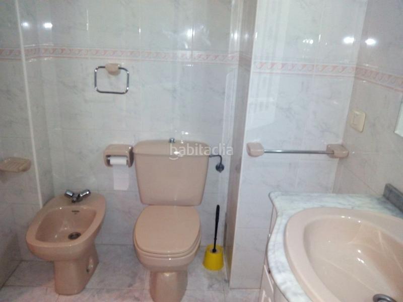 Foto 9d162a8b-7880-4e41-bef8-65ea8ba591c2. Piso  céntrico en Boiro