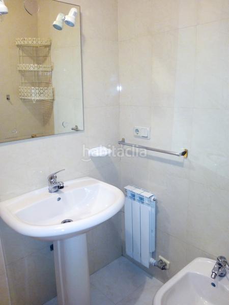 Foto 1a38553c-884f-486d-88dc-50fdb8c45874. Apartamento  céntrico en Boiro